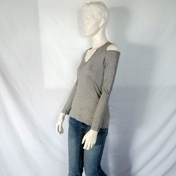 NWOT Monrow Classic Cold Shoulder Long Sleeve Tee - Picture 6 of 8